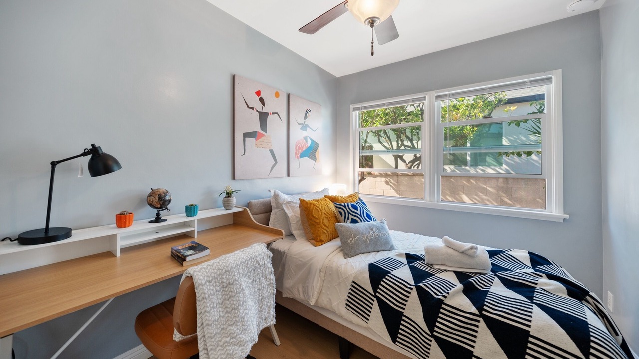 Photo of Bedroom in East Pasadena