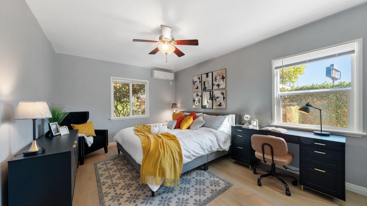 Photo of Bedroom in East Pasadena