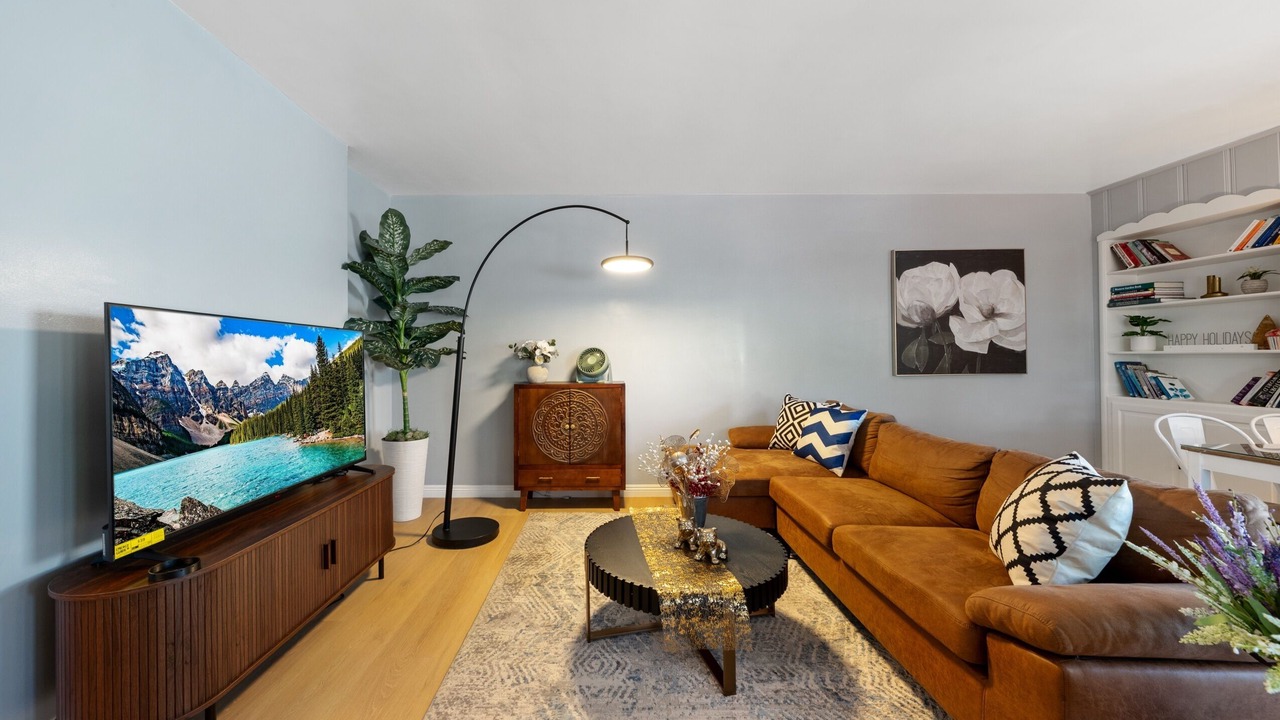 Photo of Livingroom in East Pasadena