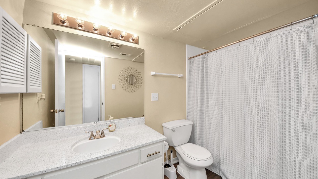 Photo of Bathroom in Uptown