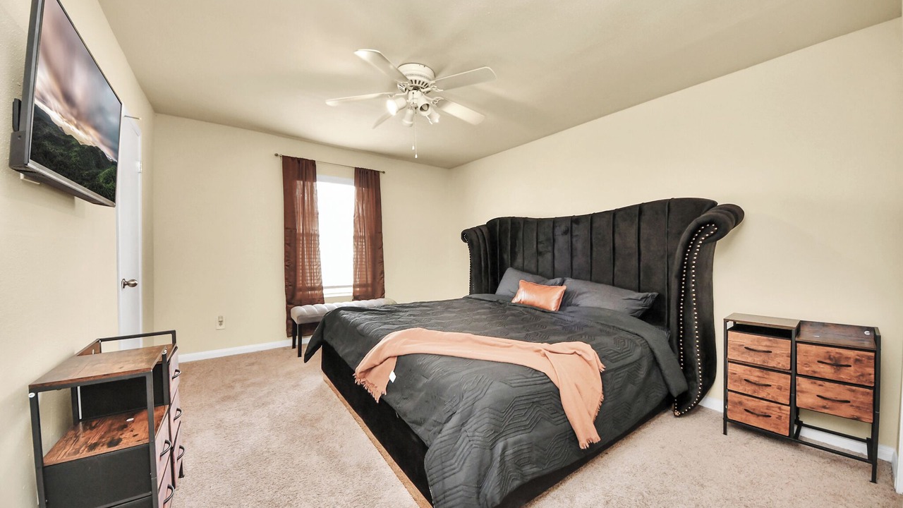 Photo of Bedroom in Uptown