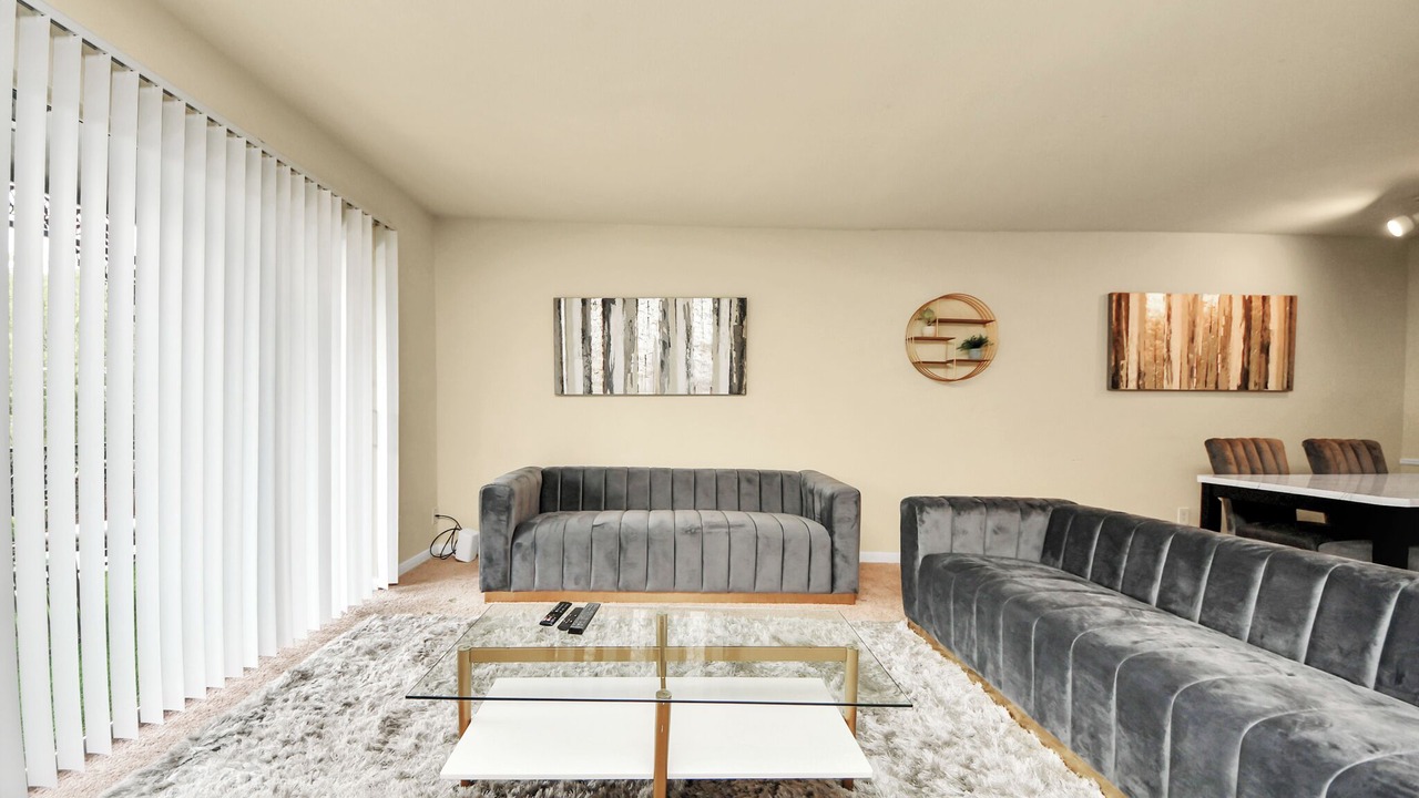 Photo of Livingroom in Uptown