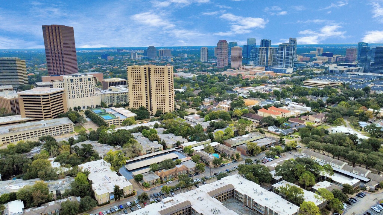 Photo of Outdoor in Uptown