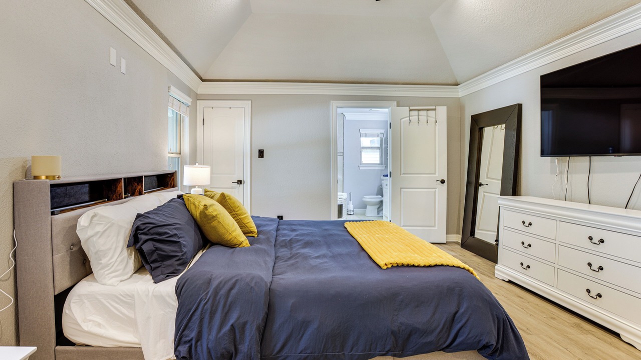 Photo of Bedroom in Ponderosa Forest