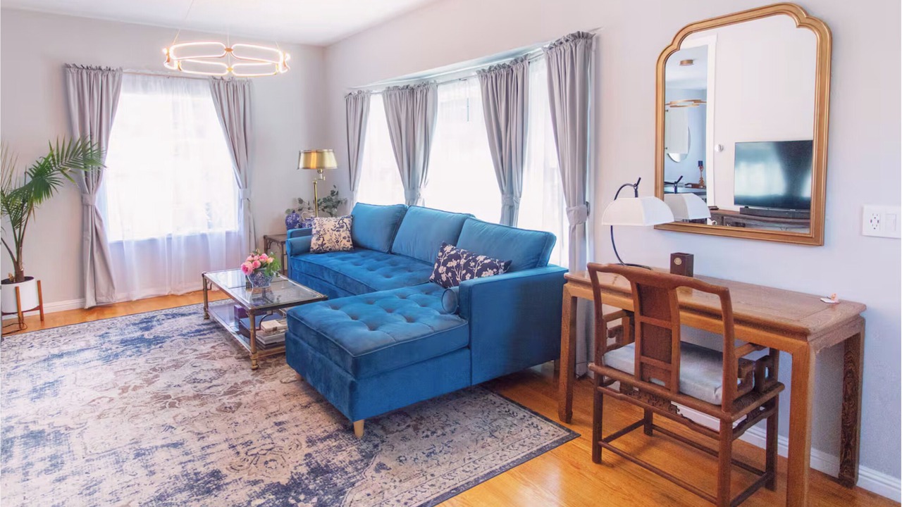 Photo of Livingroom in Emeryville