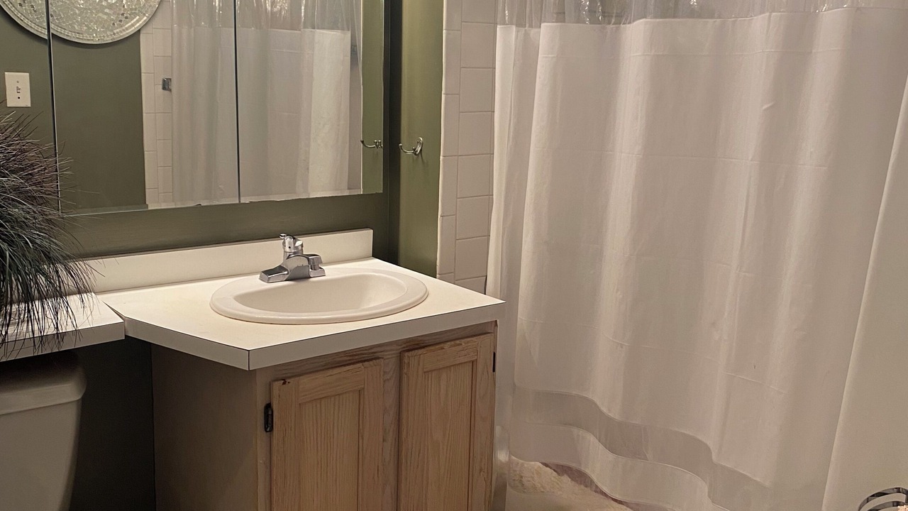 Photo of Bathroom in Central Park North