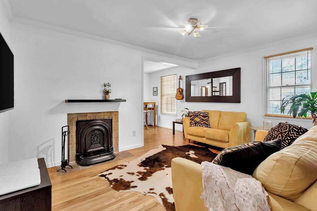 Photo of Livingroom in Loring Heights