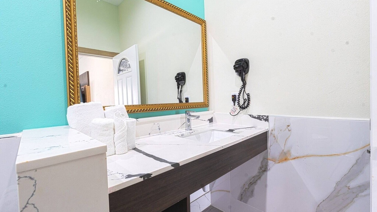 Photo of Bathroom in George Bush Park/Eldridge