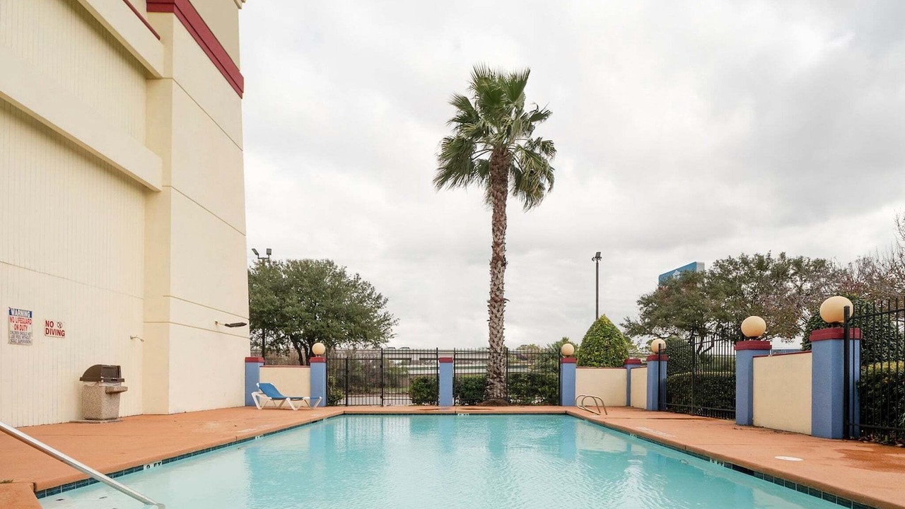 Photo of Outdoor in Greater Greenspoint