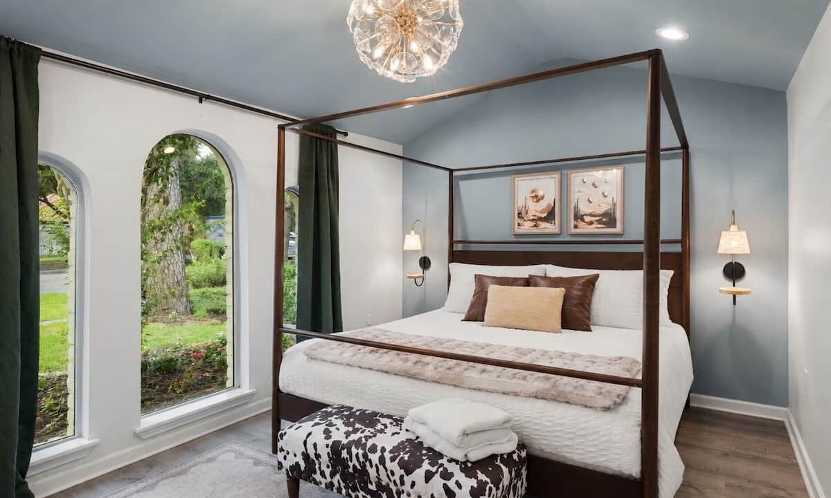 Photo of Bedroom in Spring