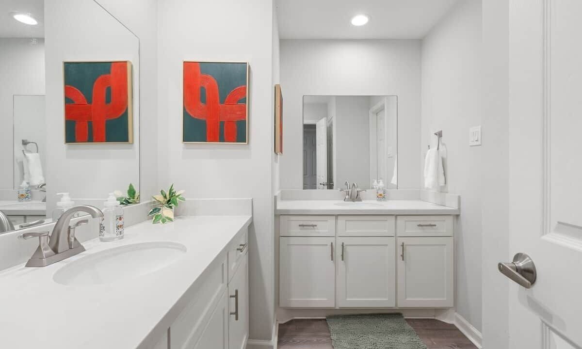 Photo of Bathroom in Spring