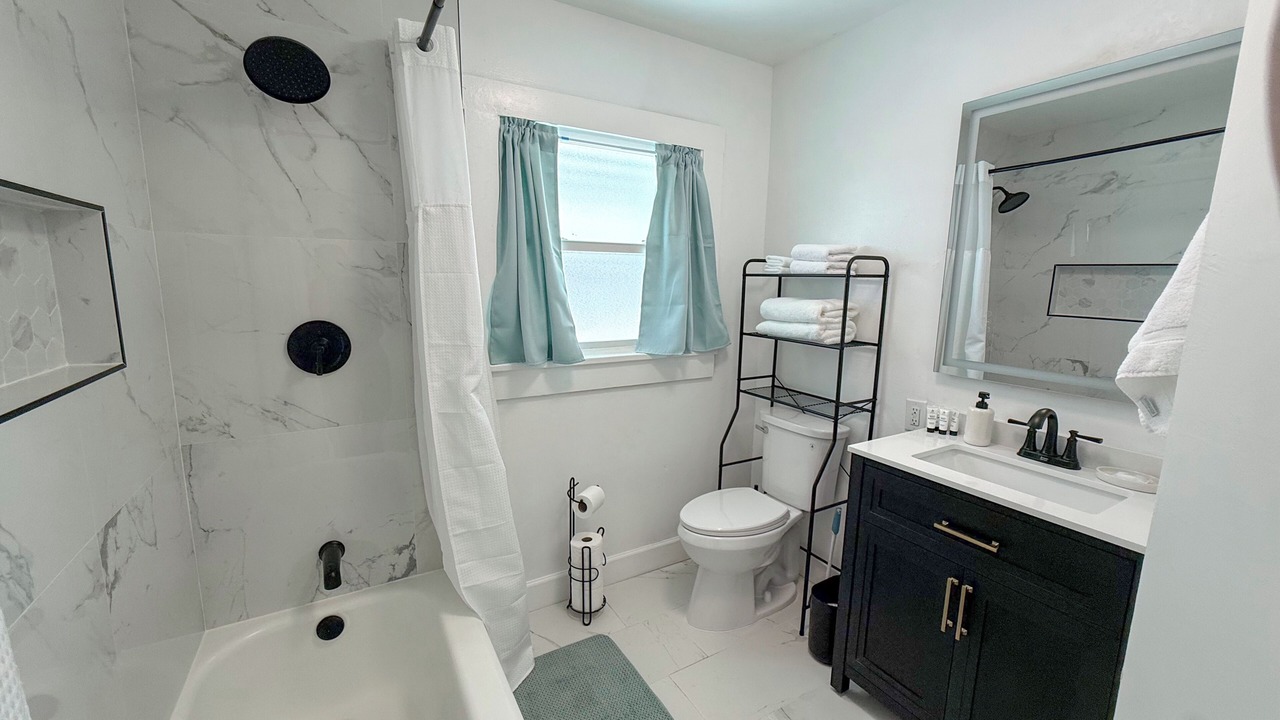 Photo of Bathroom in Reedley