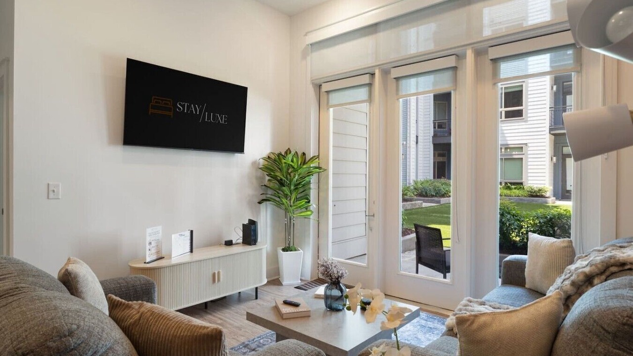 Photo of Livingroom in Second Ward