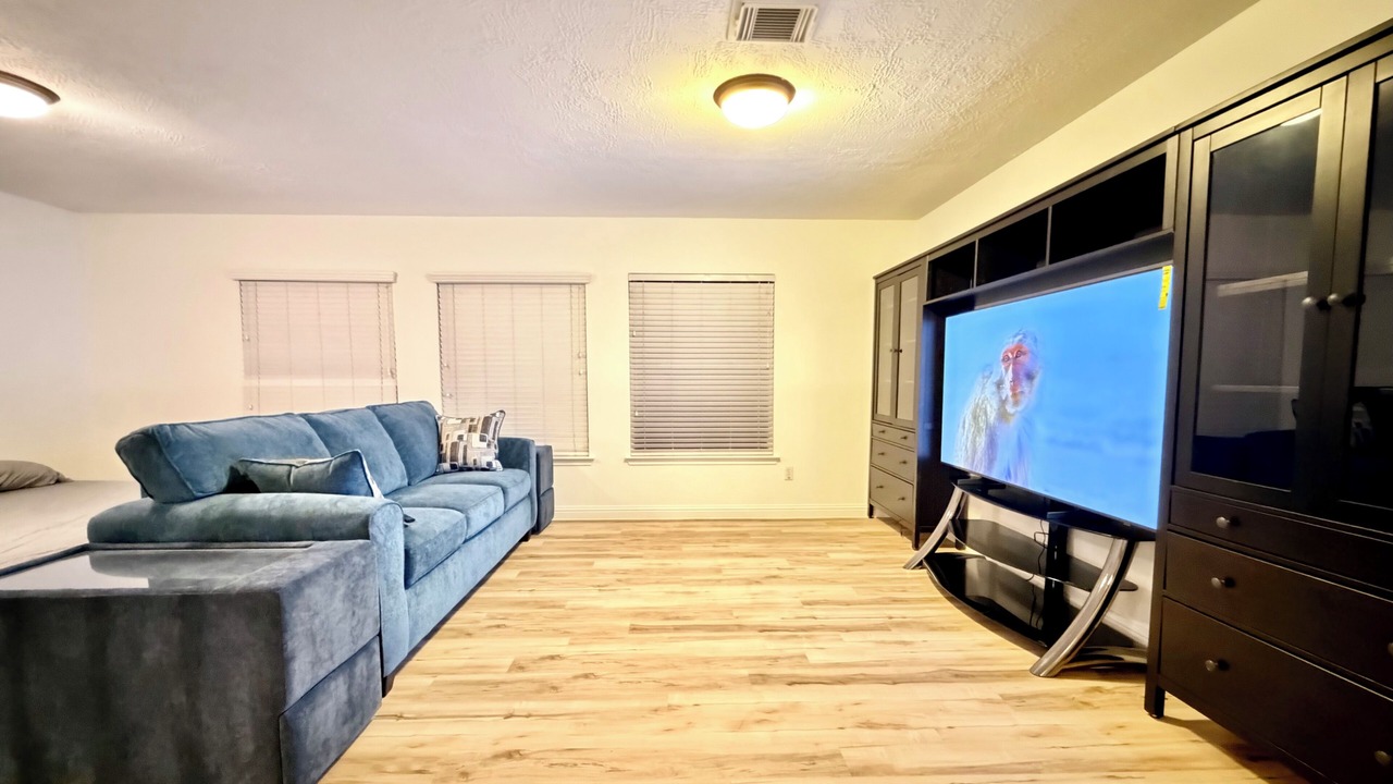 Photo of Livingroom in Barker
