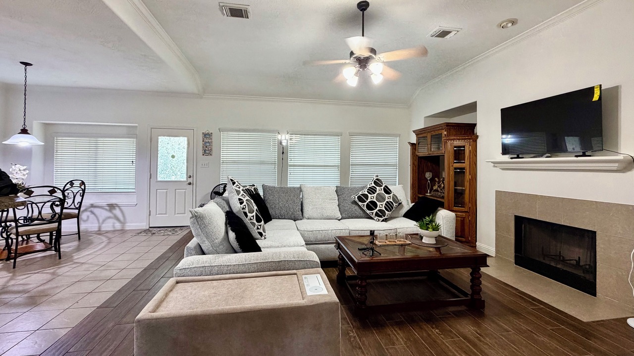 Photo of Livingroom in Barker