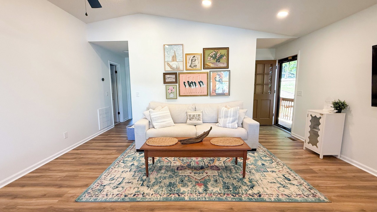 Photo of Livingroom in New London