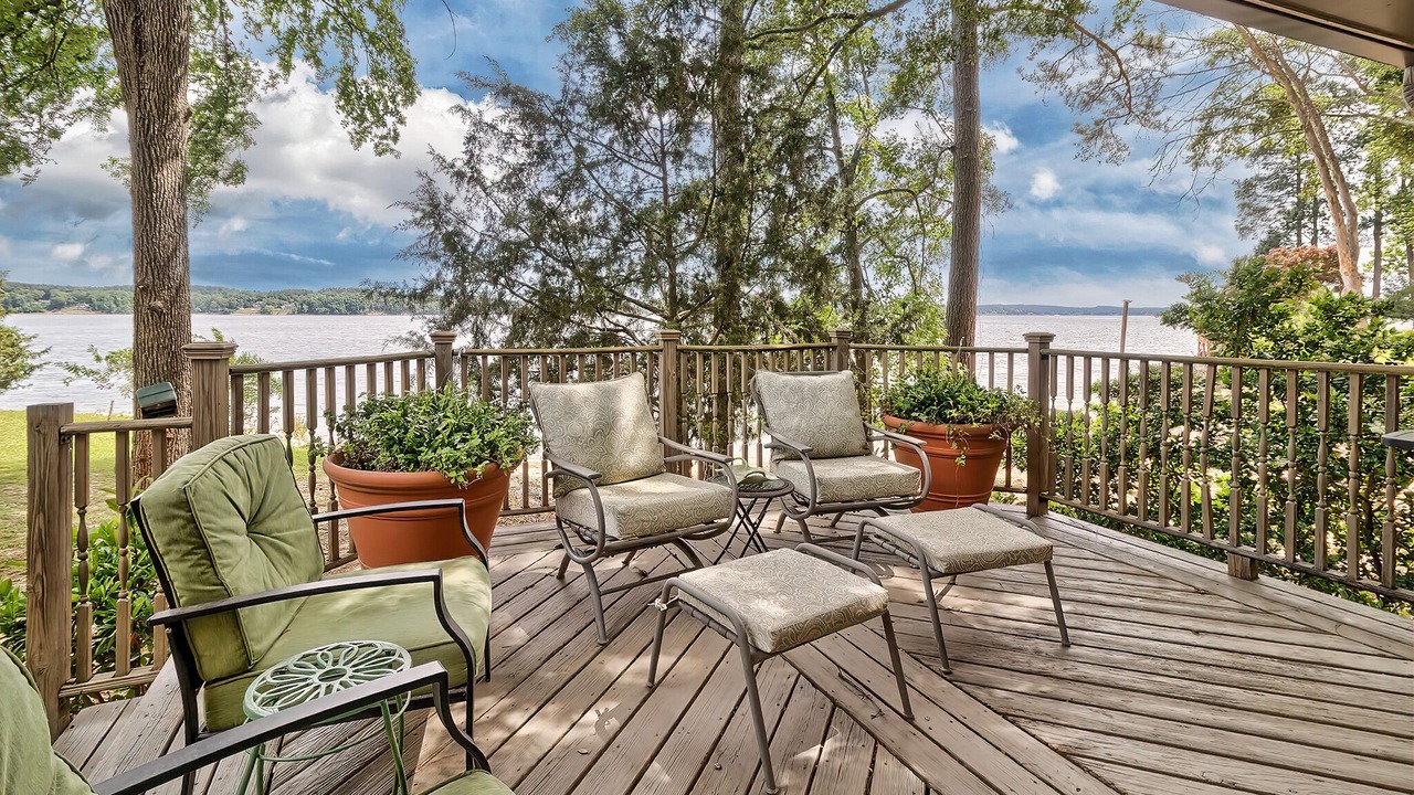Photo of Patio Balcony in Ridgeway