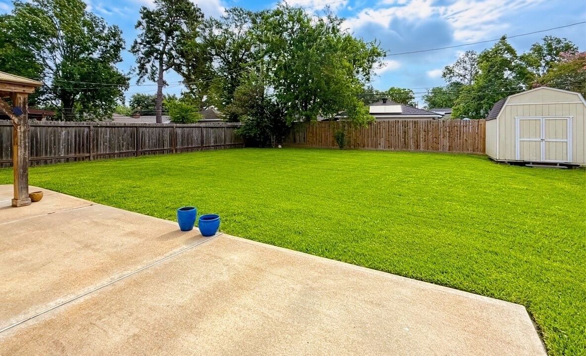 Photo of Outdoor in Spring Branch West
