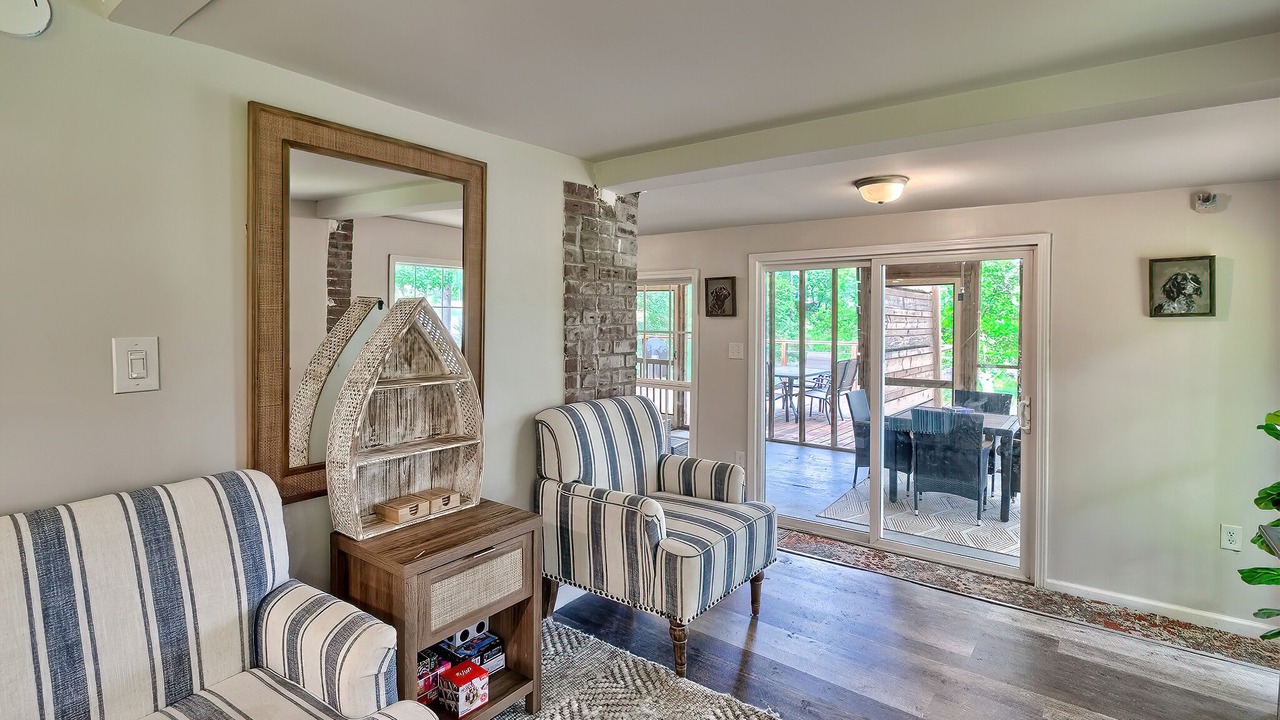 Photo of Livingroom in Ridgeway