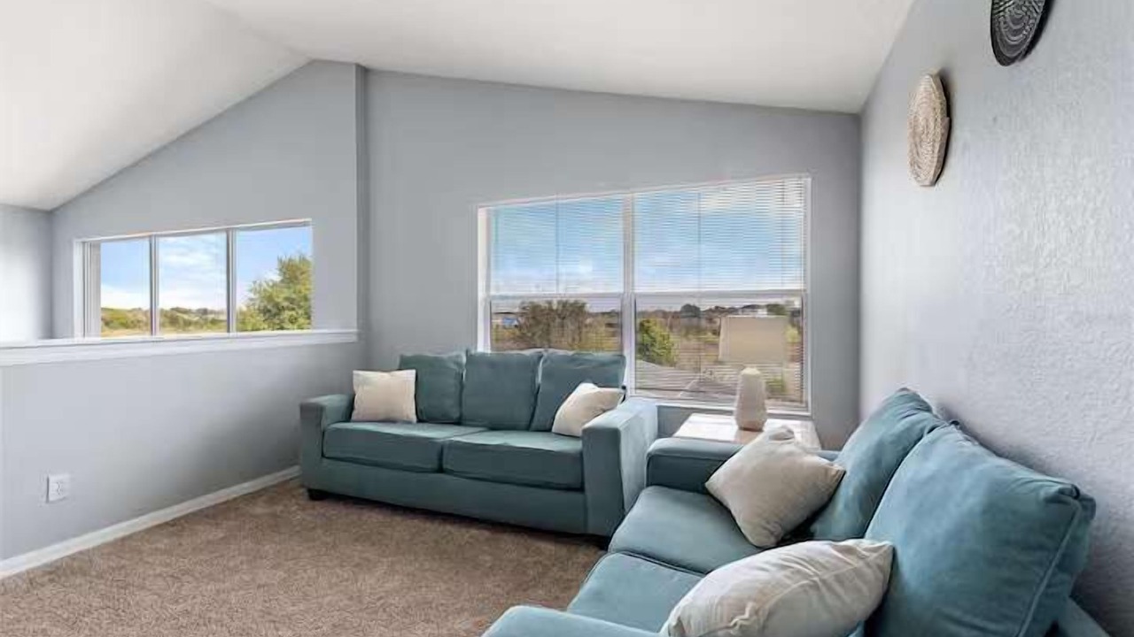 Photo of Livingroom in West Haven