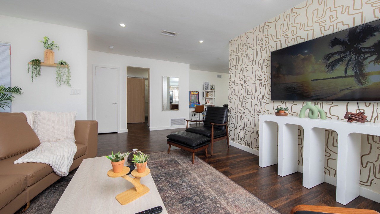 Photo of Livingroom in Hawthorne