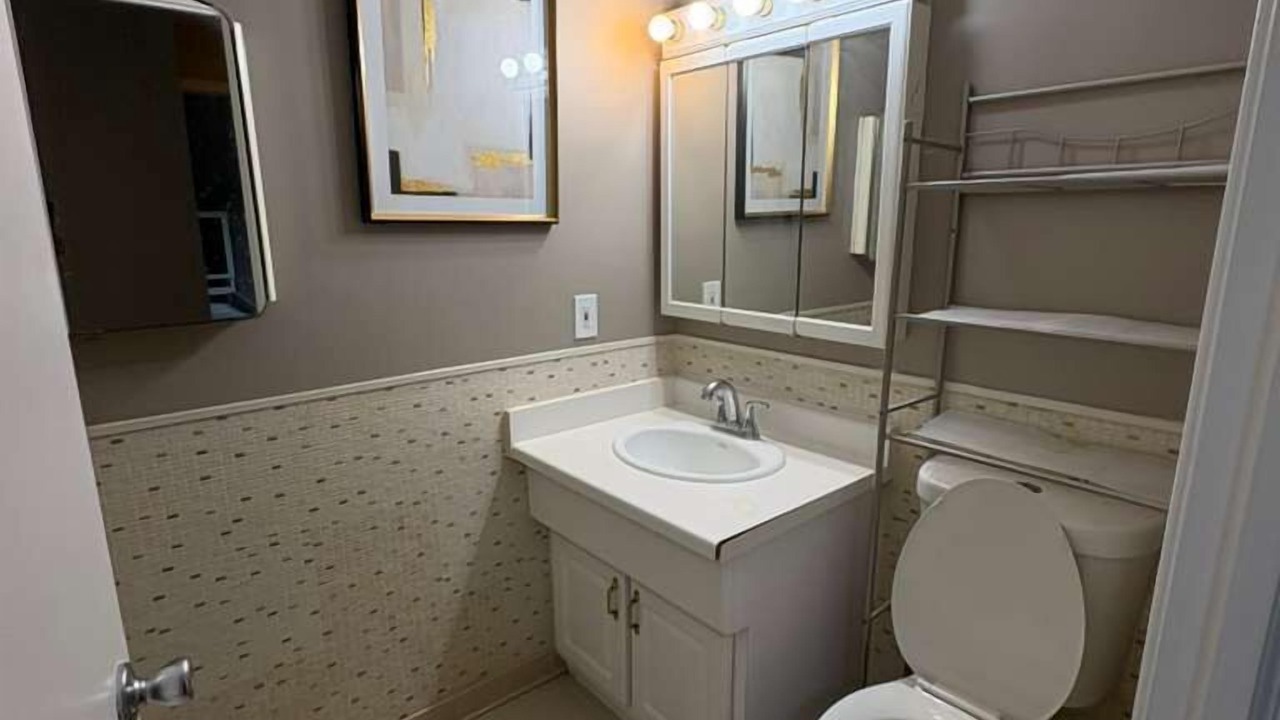 Photo of Bathroom in Flint