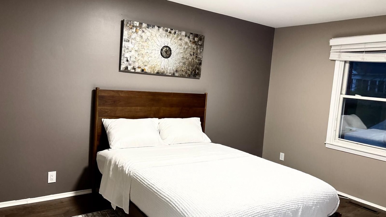 Photo of Bedroom in Flint