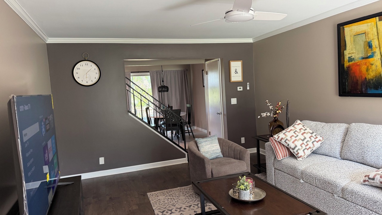 Photo of Livingroom in Flint