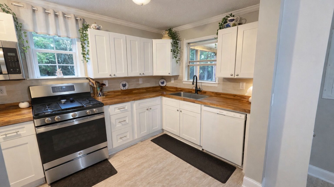 Photo of Kitchen in Cayce