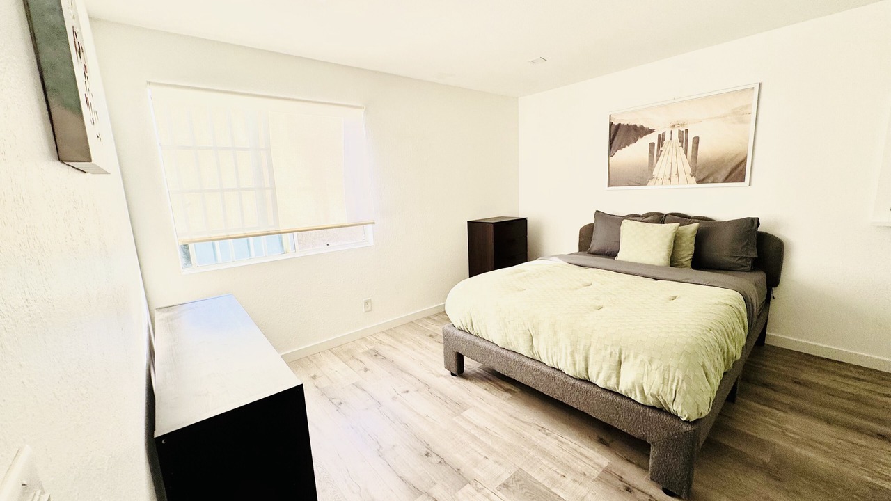 Photo of Bedroom in Mar Vista