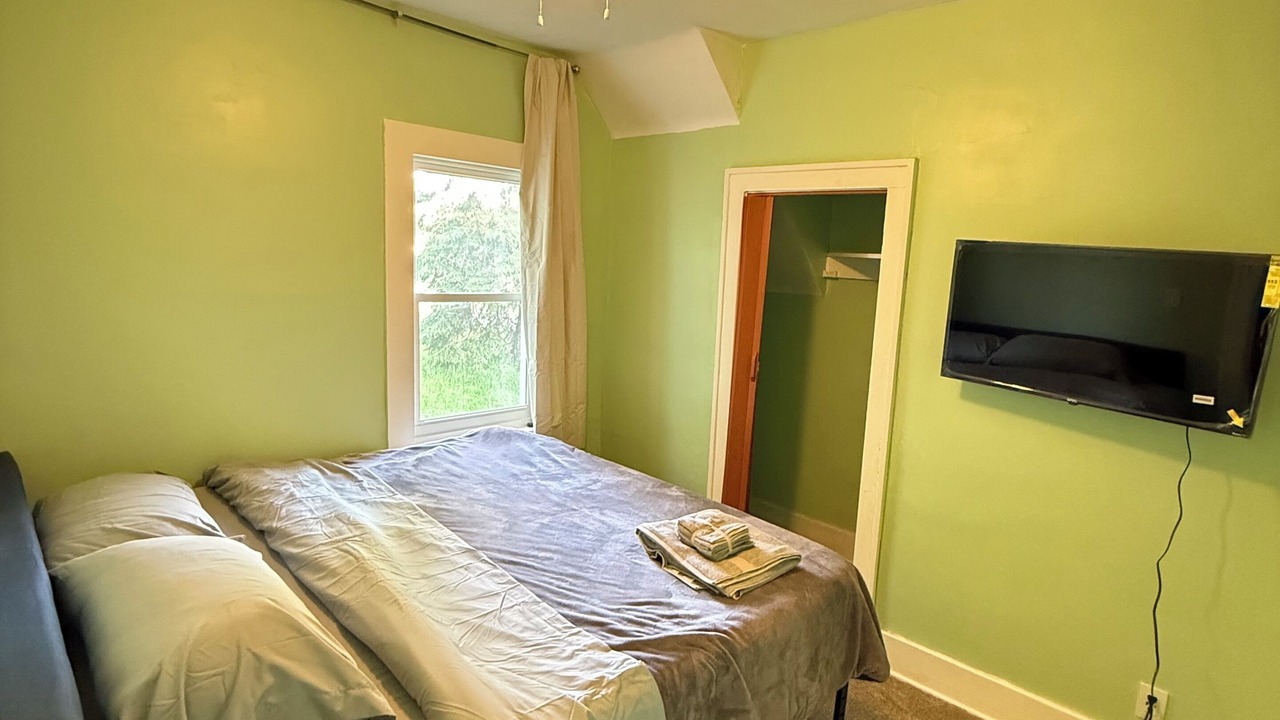 Photo of Bedroom in Detroit