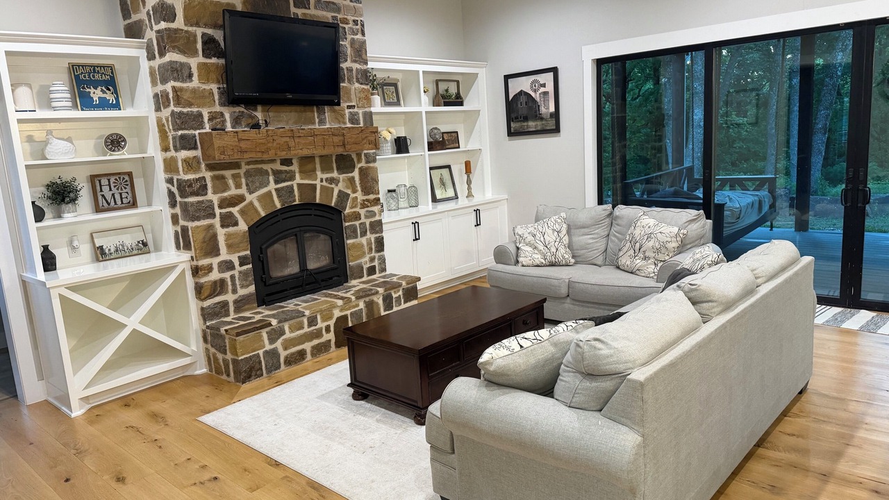 Photo of Livingroom in Sand Springs