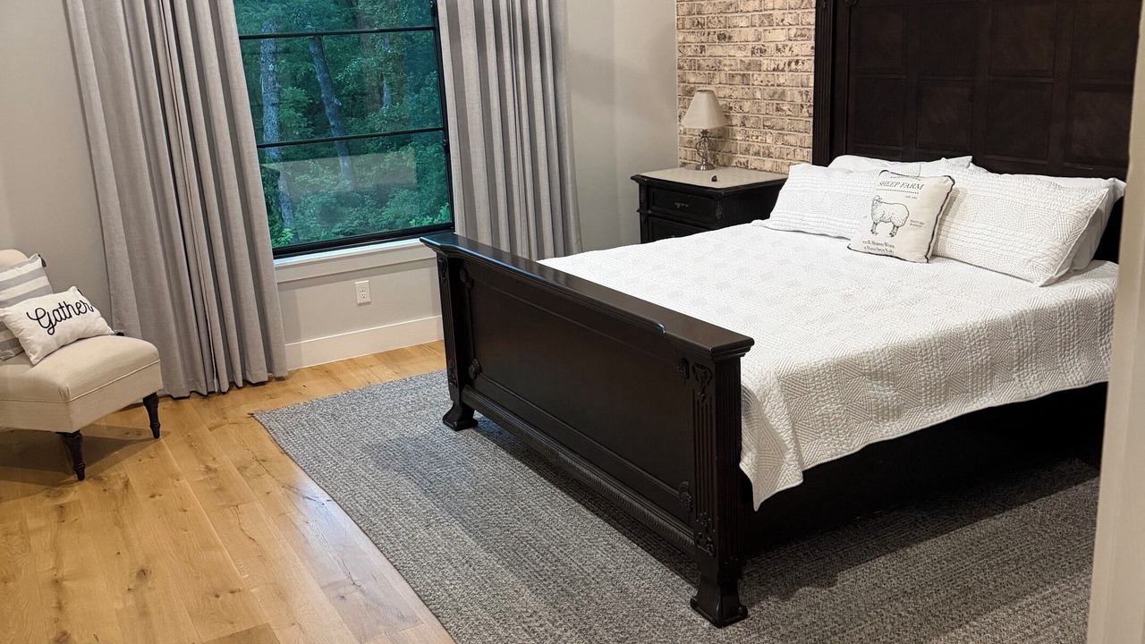 Photo of Bedroom in Sand Springs