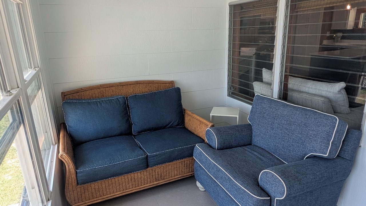 Photo of Livingroom in Lake Waccamaw