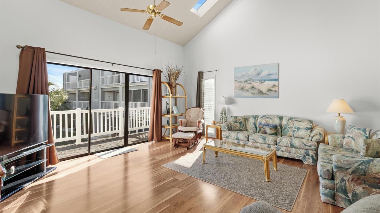 Photo of Livingroom in Little River