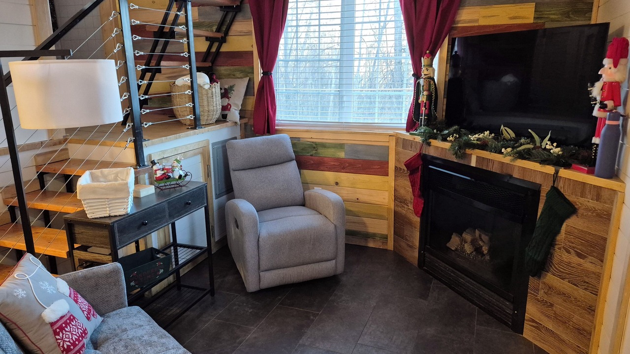 Photo of Livingroom in Badger