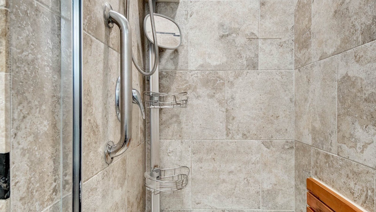 Photo of Bathroom in Thousand Oaks