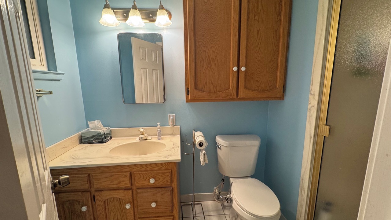Photo of Bathroom in Raisin