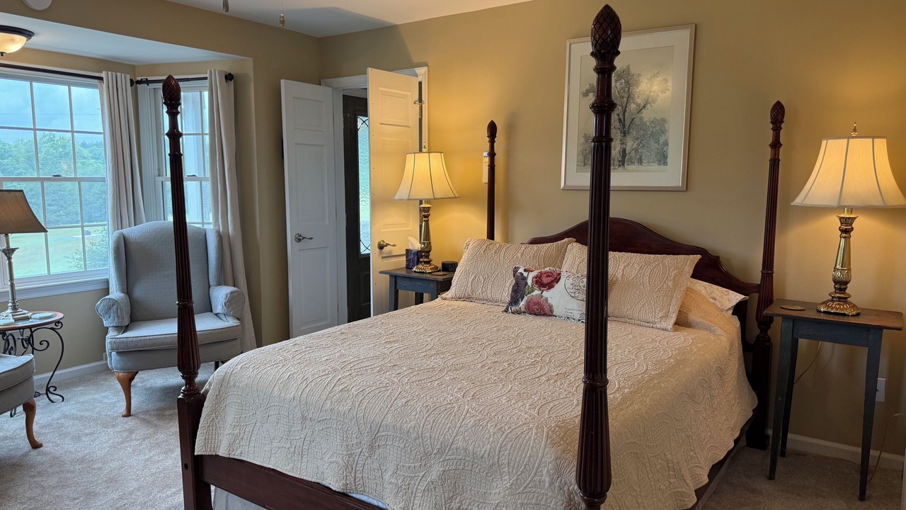 Photo of Bedroom in Scottsville
