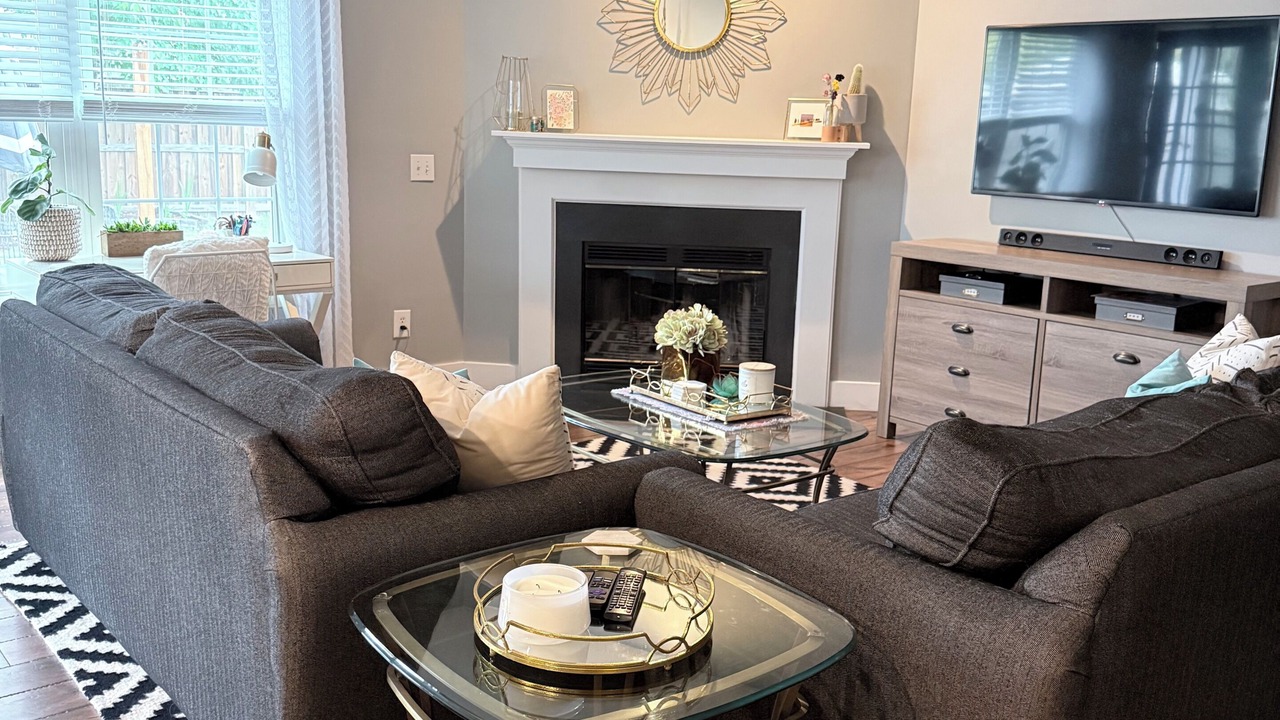 Photo of Livingroom in Murraysville
