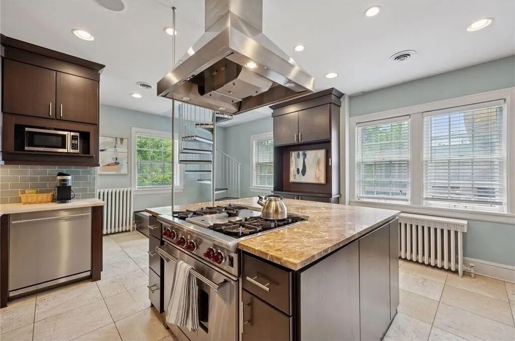 Photo of Kitchen in Lowry Hill