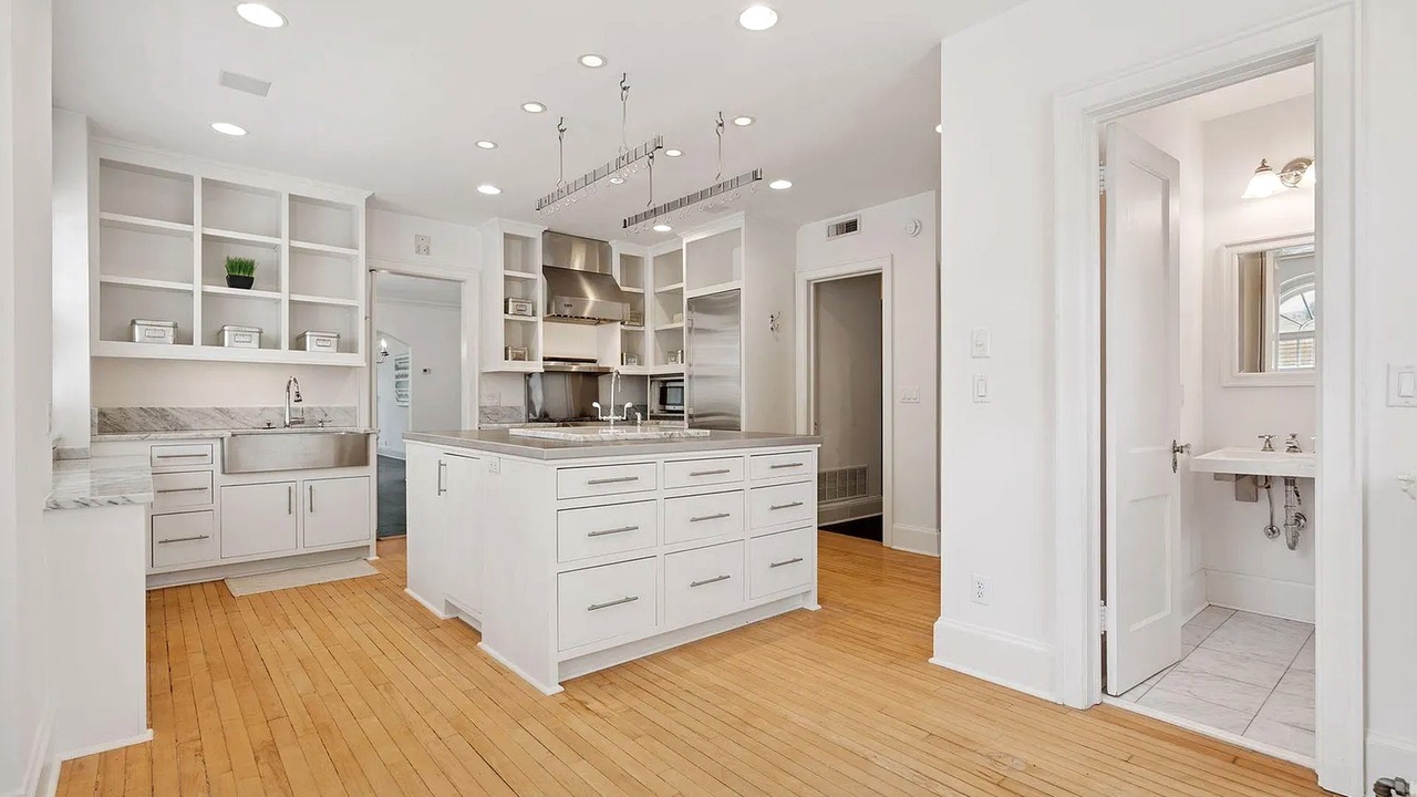 Photo of Kitchen in Lowry Hill
