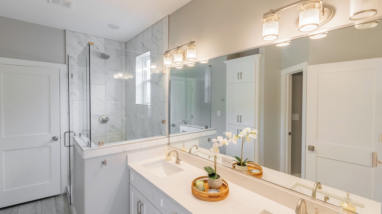 Photo of Bathroom in El Lago