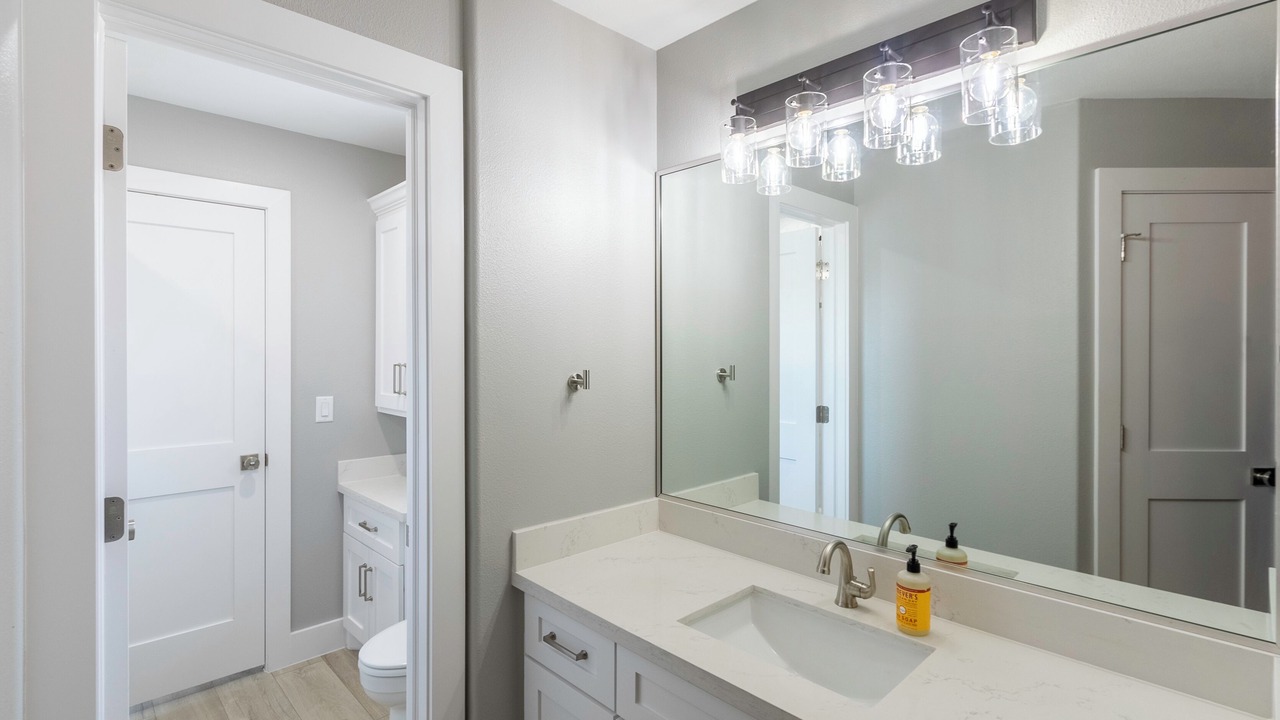 Photo of Bathroom in El Lago