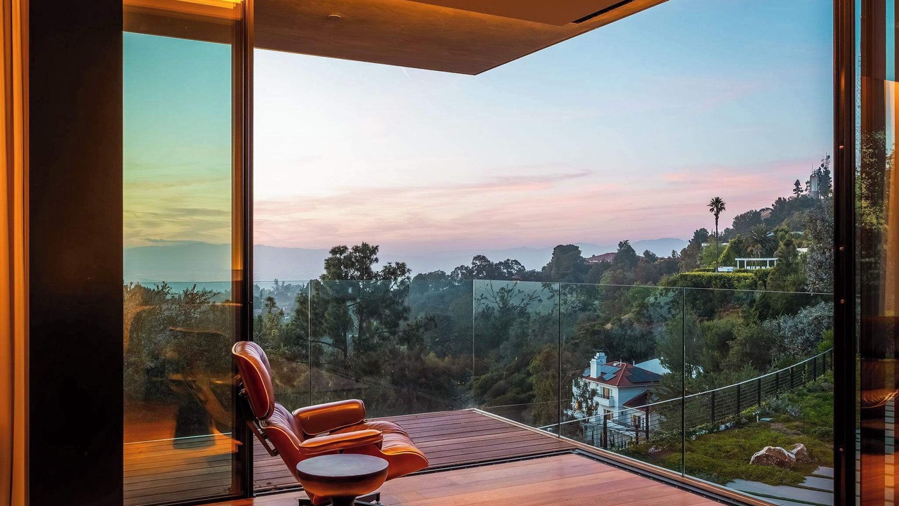 Photo of Others in Hollywood Hills