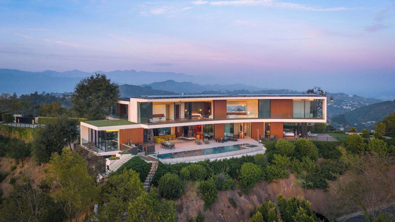 Photo of Outdoor in Hollywood Hills
