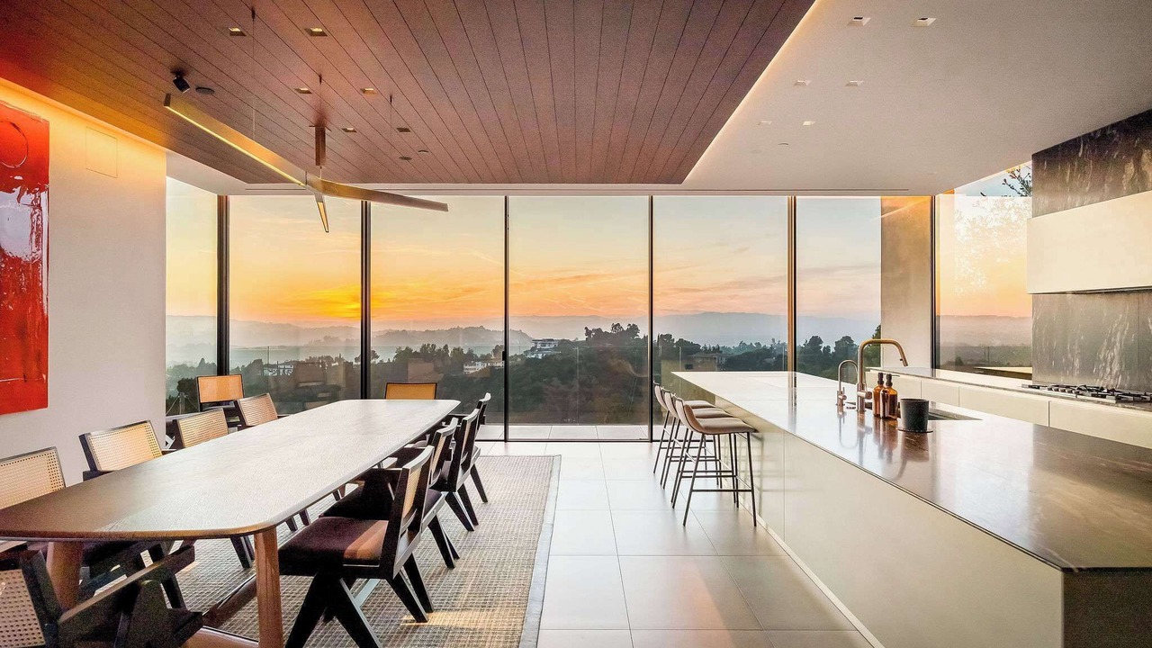 Photo of Others in Hollywood Hills