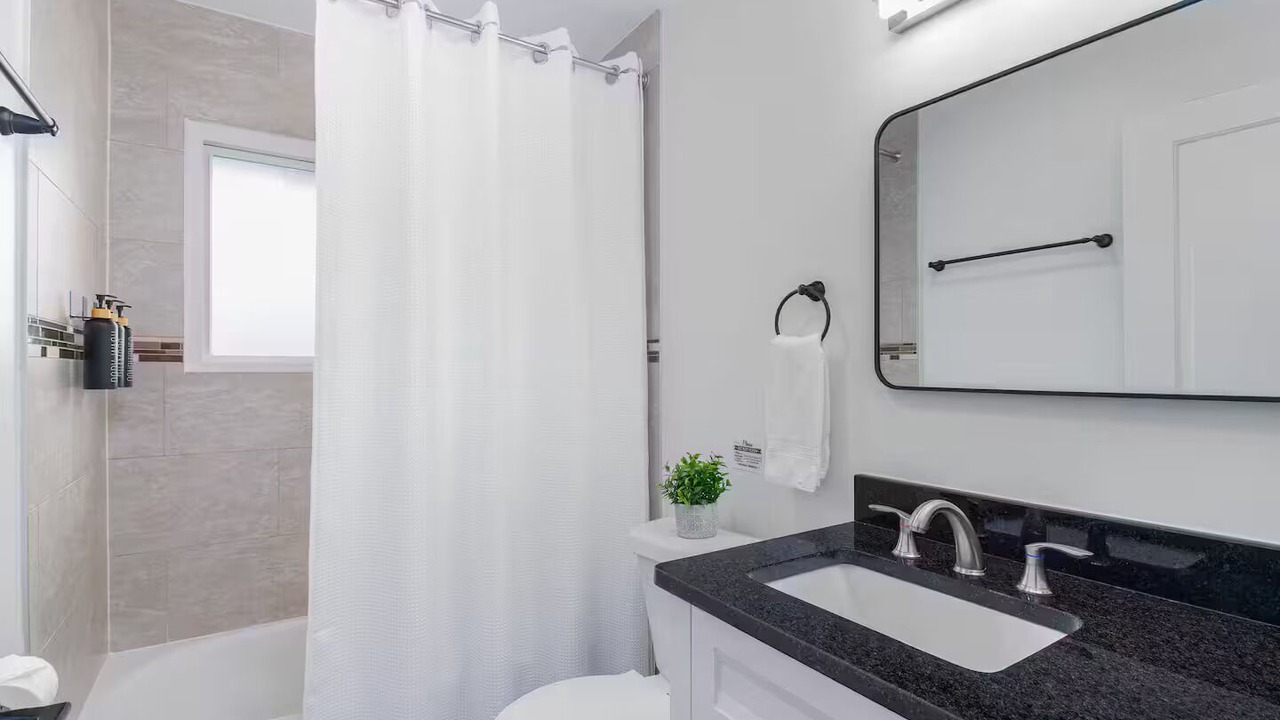 Photo of Bathroom in Garden City