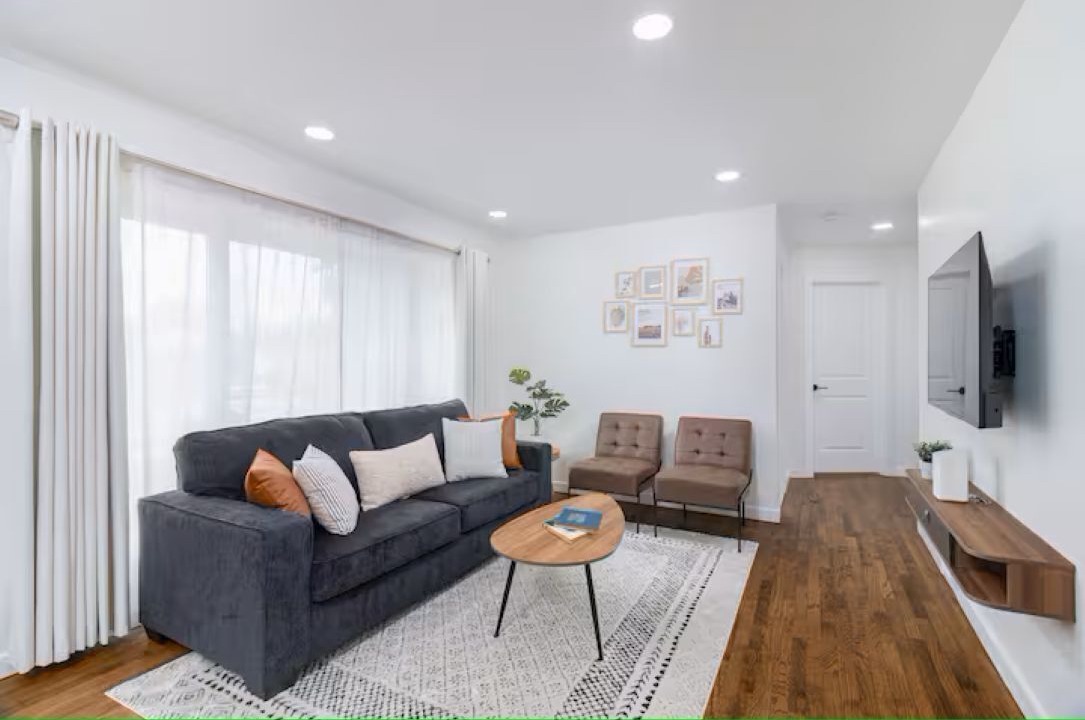 Photo of Livingroom in Garden City