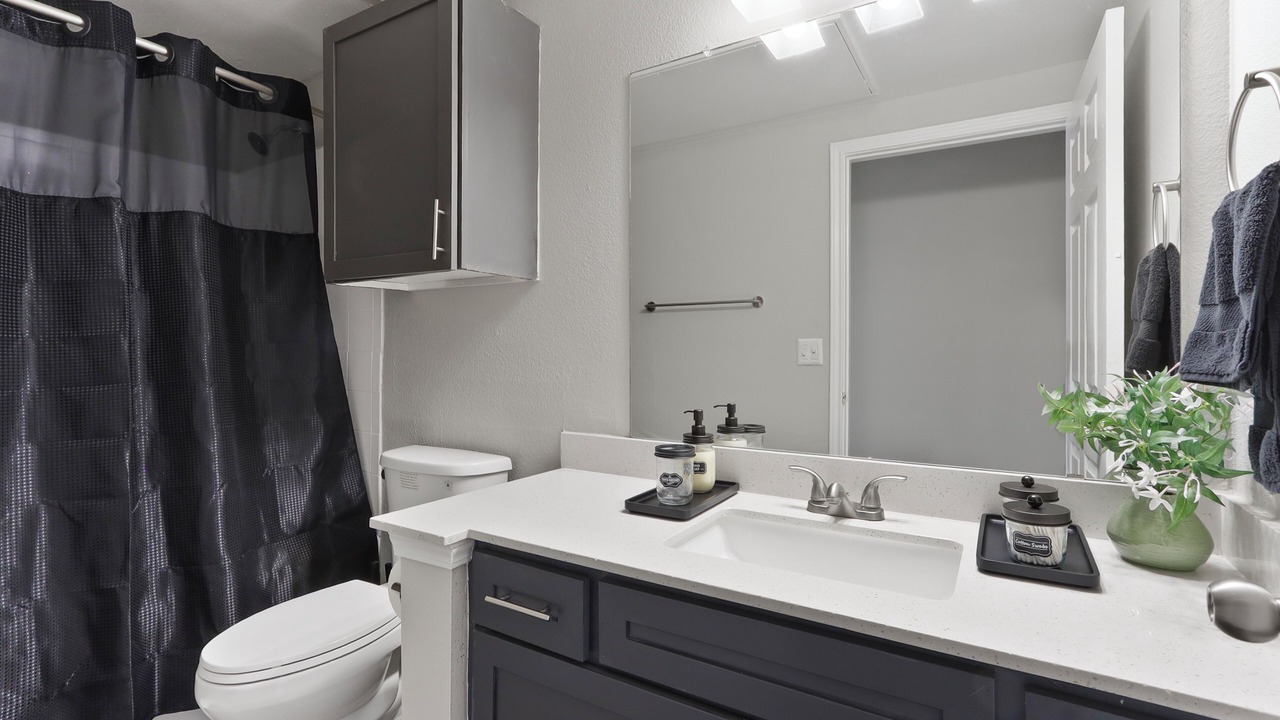 Photo of Bathroom in George Bush Park/Eldridge